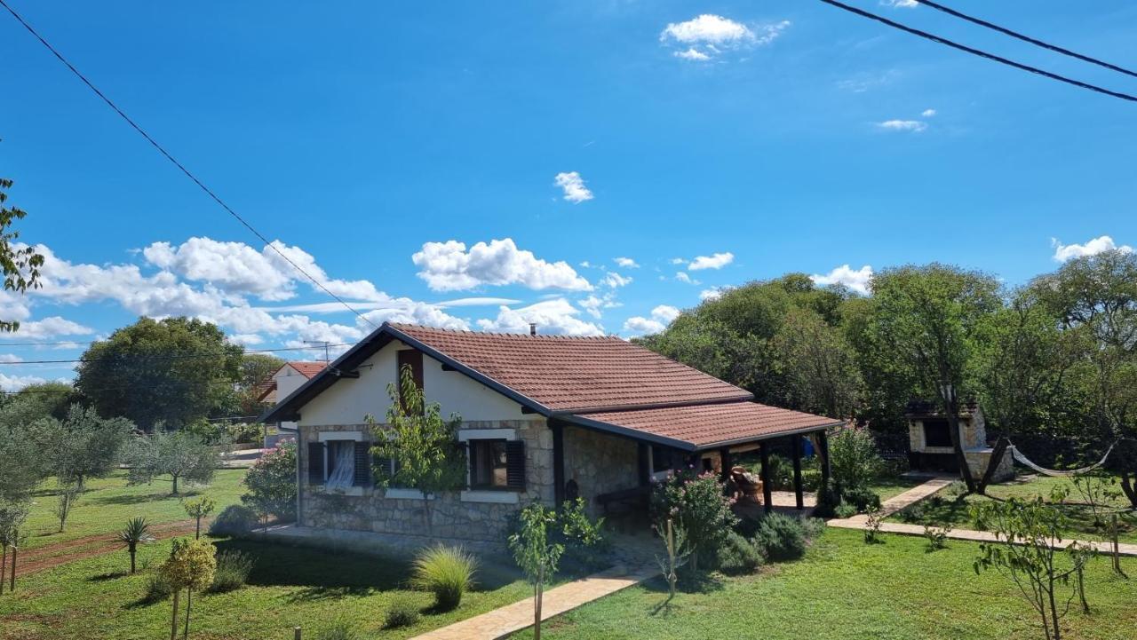 Villa Stone Medal Drniš エクステリア 写真